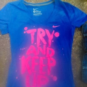 Nike top